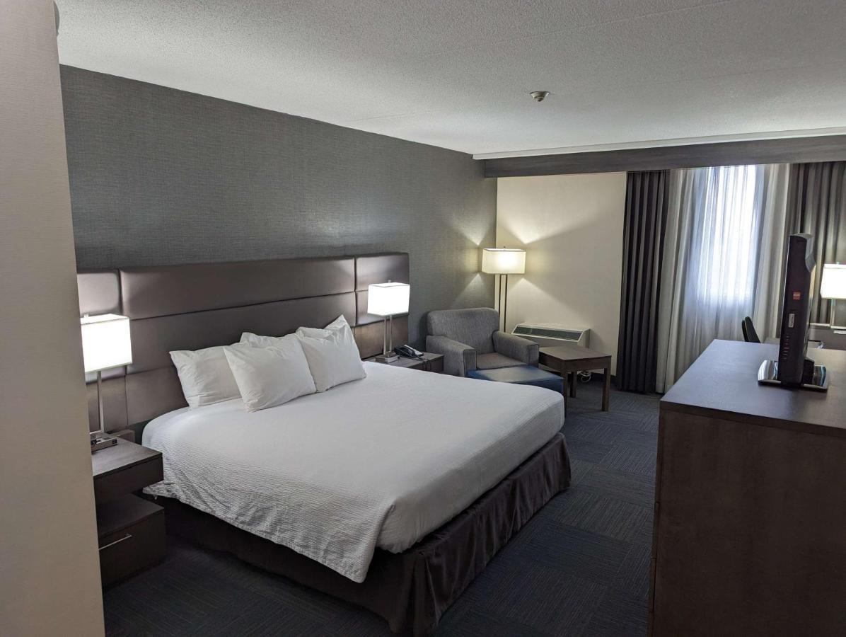 מיסיסאוגה Best Western Plus Toronto Airport Hotel מראה חיצוני תמונה
